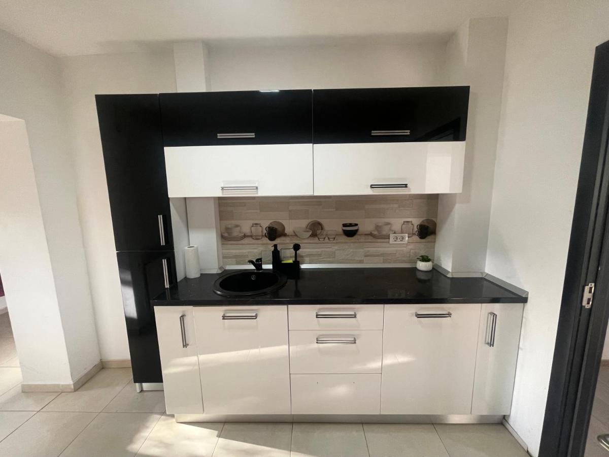 Discret Apartament One Тирговіште Екстер'єр фото
